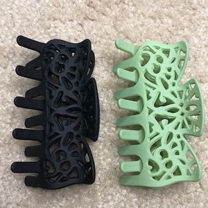 two claw clips for hair styling